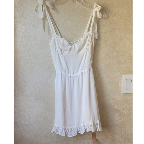 NWT REFORMATION CHRISTINE DRESS IN IVORY - Picture 6 of 11